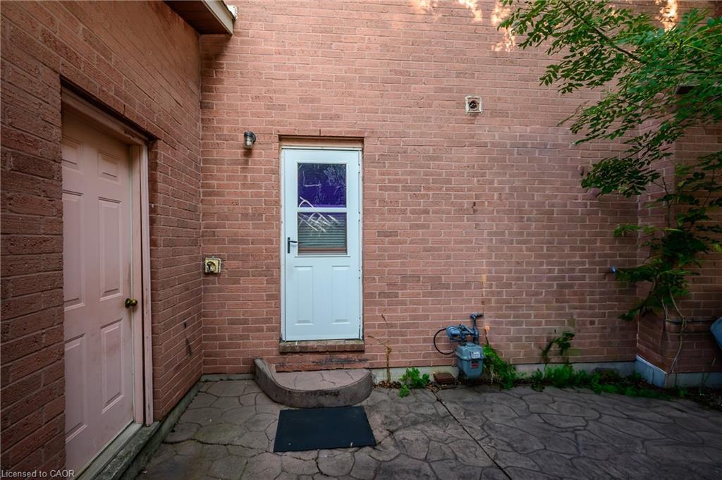 10 Jeanette Avenue, Grimsby, ON - Outdoor With Exterior