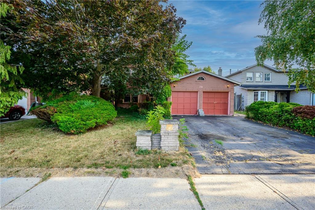 10 Jeanette Avenue, Grimsby, ON - Outdoor