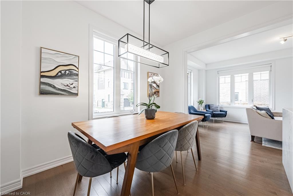 160-1890 Rymal Road E, Hamilton, ON - Indoor Photo Showing Dining Room