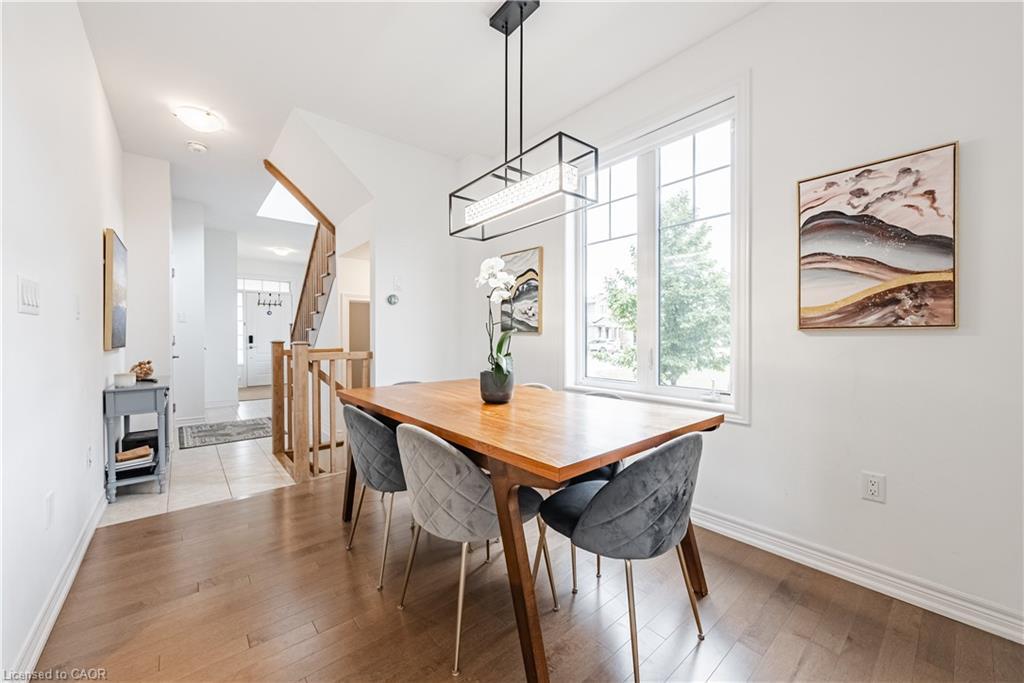 160-1890 Rymal Road E, Hamilton, ON - Indoor Photo Showing Dining Room