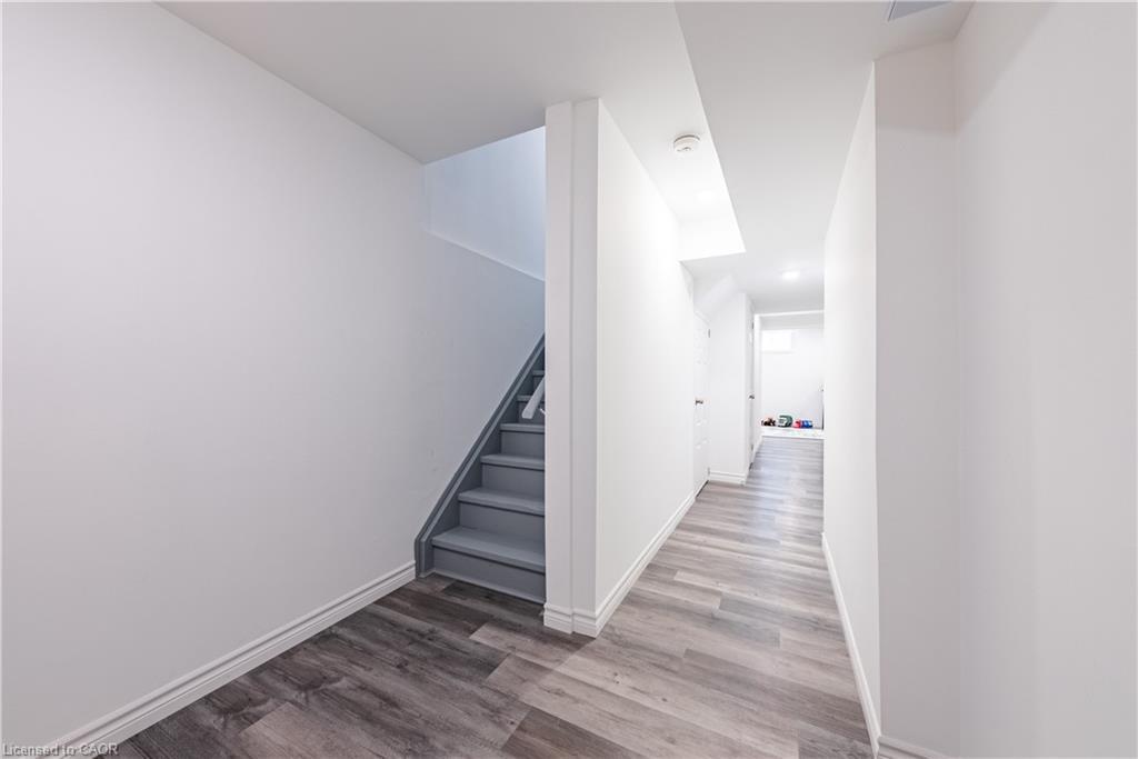 160-1890 Rymal Road E, Hamilton, ON - Indoor Photo Showing Other Room