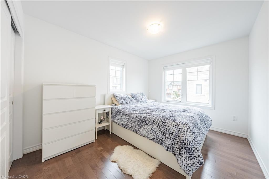 160-1890 Rymal Road E, Hamilton, ON - Indoor Photo Showing Bedroom