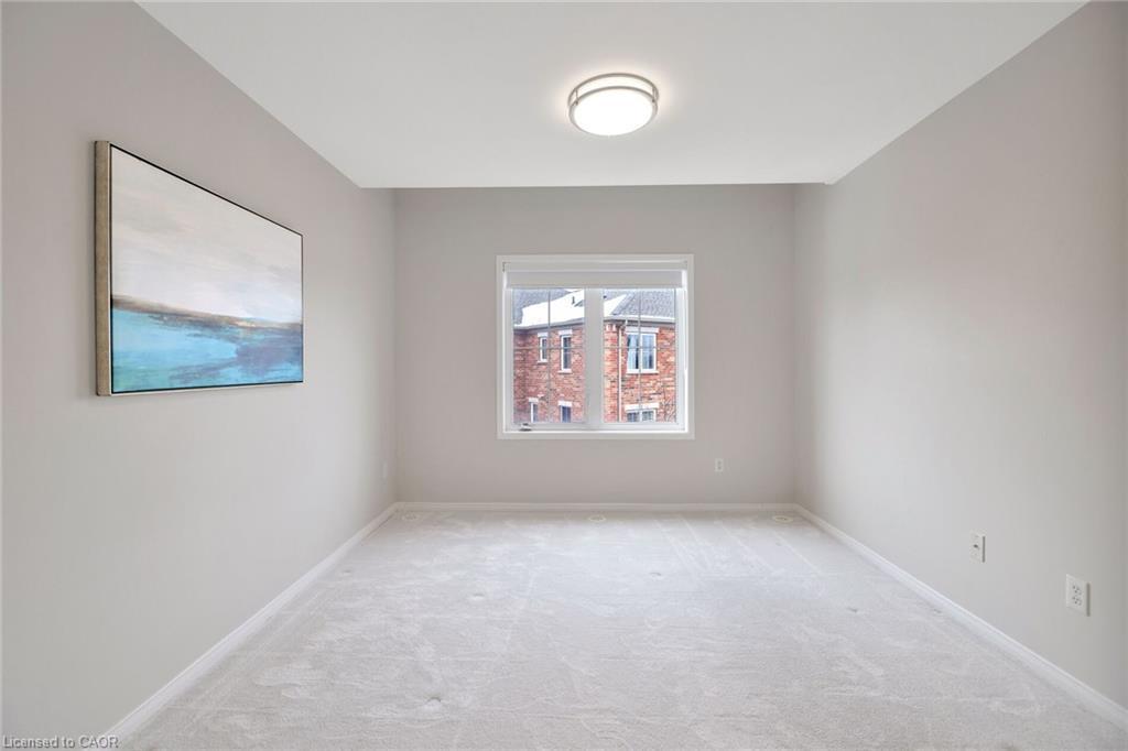 10-15 Hays Boulevard, Oakville, ON - Indoor Photo Showing Other Room