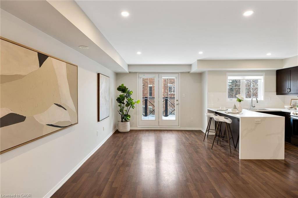 10-15 Hays Boulevard, Oakville, ON - Indoor