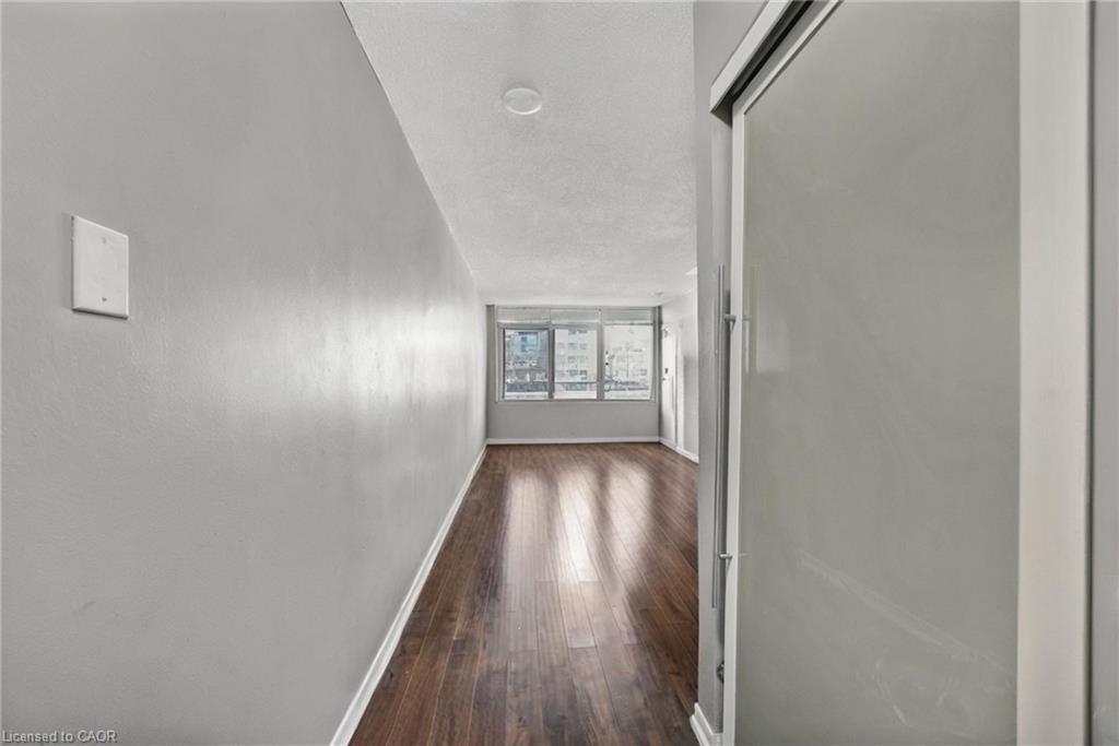 725-38 Joe Shuster Way, Toronto, ON - Indoor