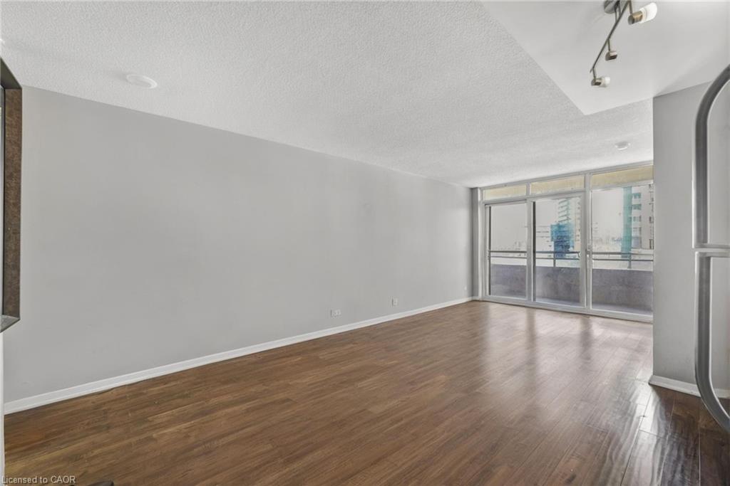 725-38 Joe Shuster Way, Toronto, ON - Indoor Photo Showing Other Room