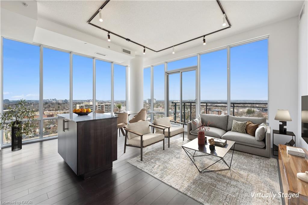 1702-85 Duke Street W, Kitchener, ON - Indoor Photo Showing Living Room