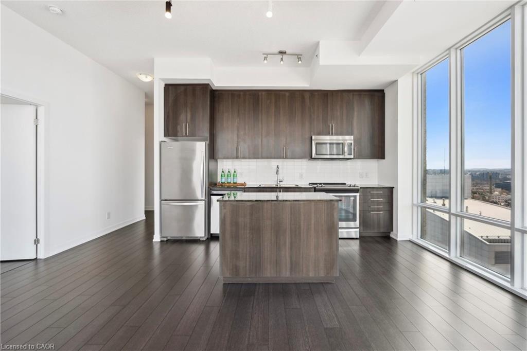 1702-85 Duke Street W, Kitchener, ON - Indoor Photo Showing Kitchen With Stainless Steel Kitchen