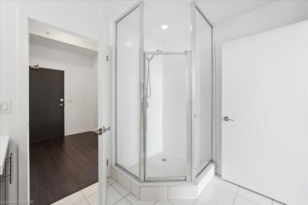 1702-85 Duke Street W, Kitchener, ON - Indoor