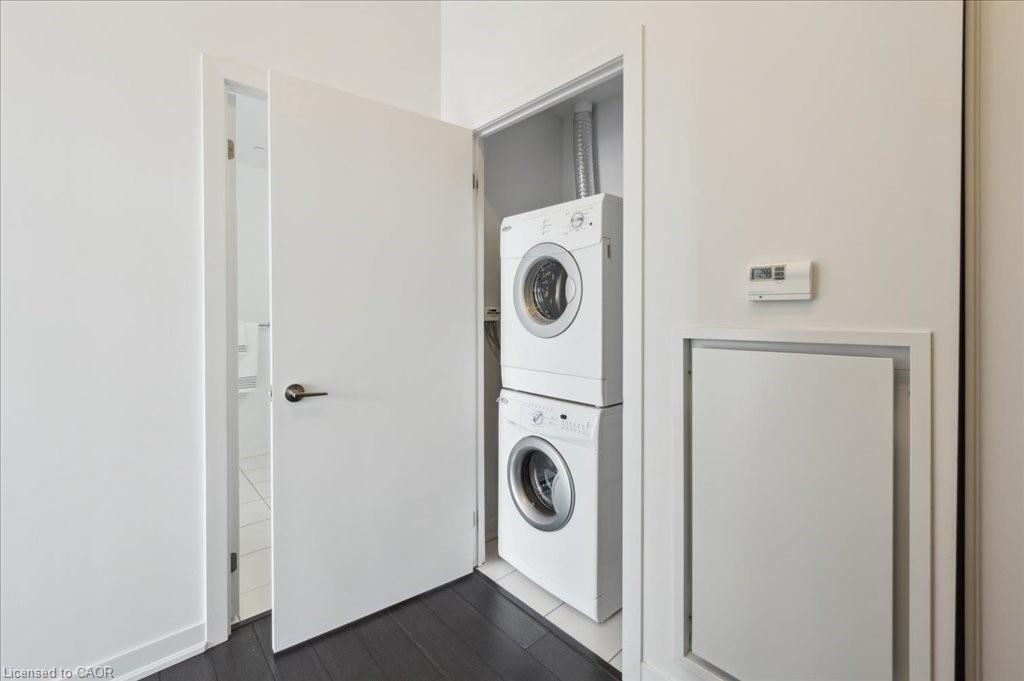 1702-85 Duke Street W, Kitchener, ON - Indoor Photo Showing Laundry Room