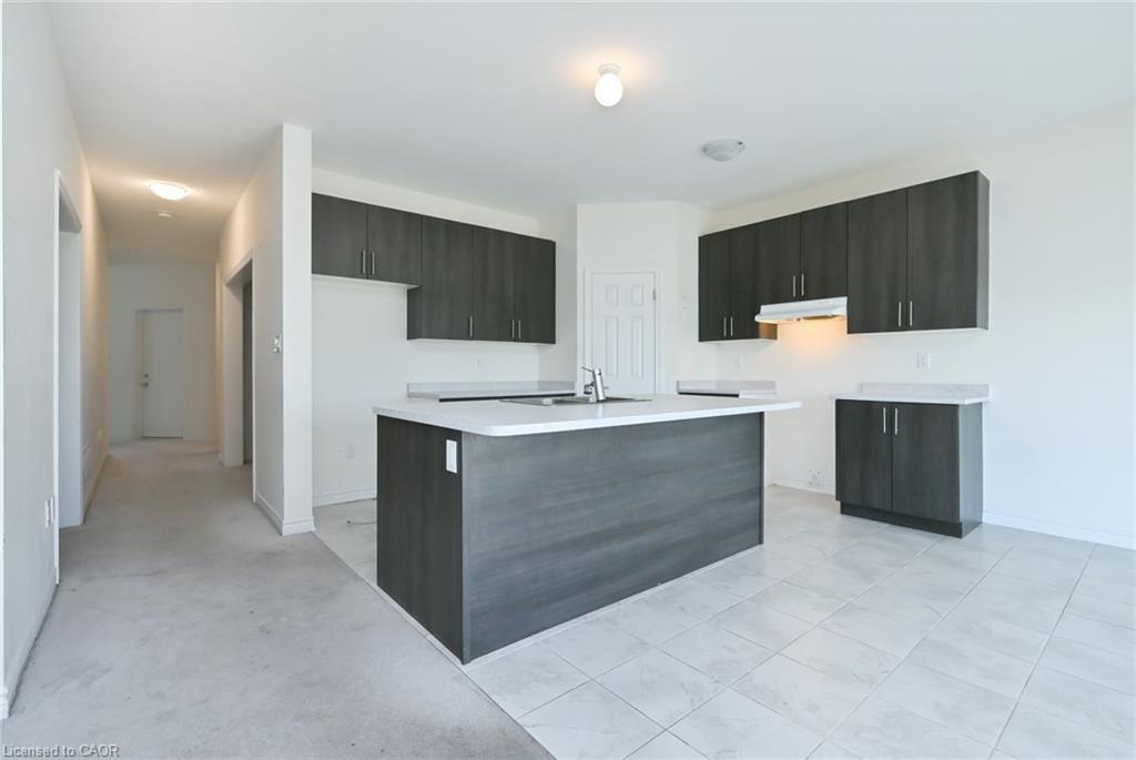 620 Mcmullen Street, Shelburne, ON - Indoor Photo Showing Kitchen With Double Sink