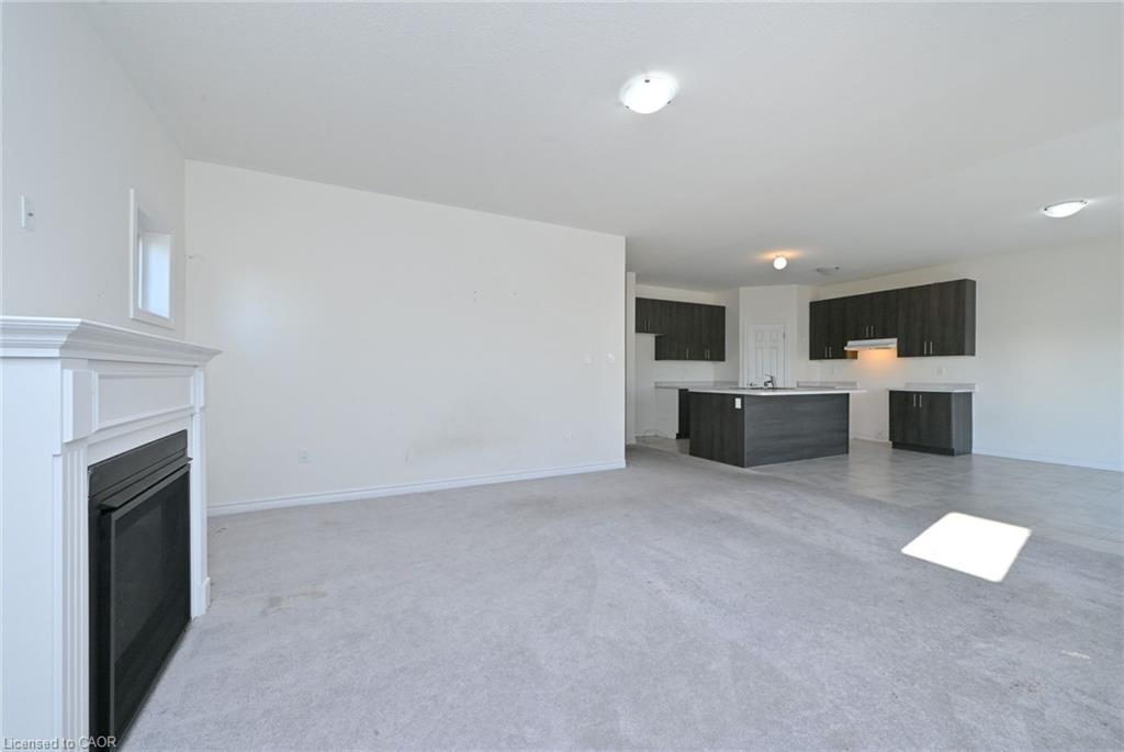 620 Mcmullen Street, Shelburne, ON - Indoor Photo Showing Living Room With Fireplace