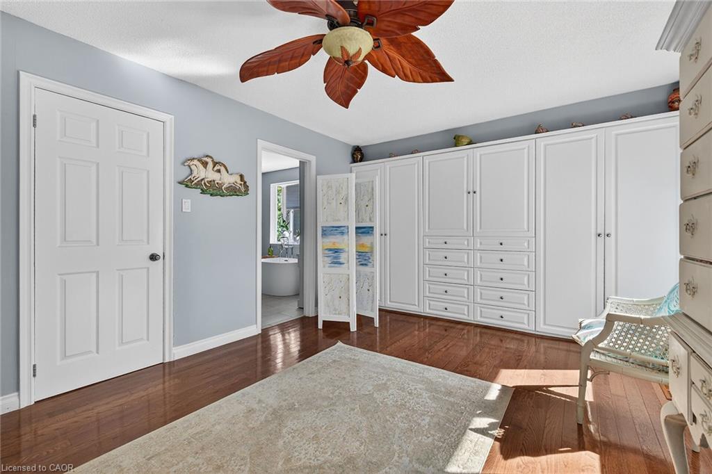 5590 Blind Line, Burlington, ON - Indoor