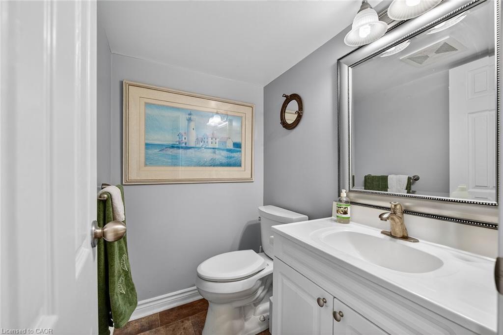 5590 Blind Line, Burlington, ON - Indoor Photo Showing Bathroom