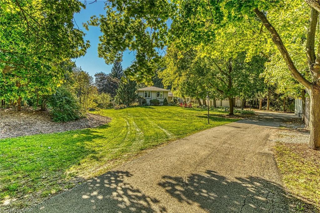 5590 Blind Line, Burlington, ON - Outdoor