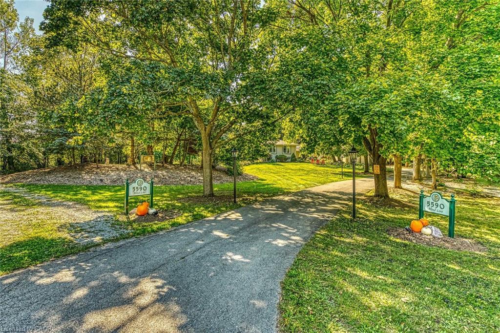 5590 Blind Line, Burlington, ON - Outdoor