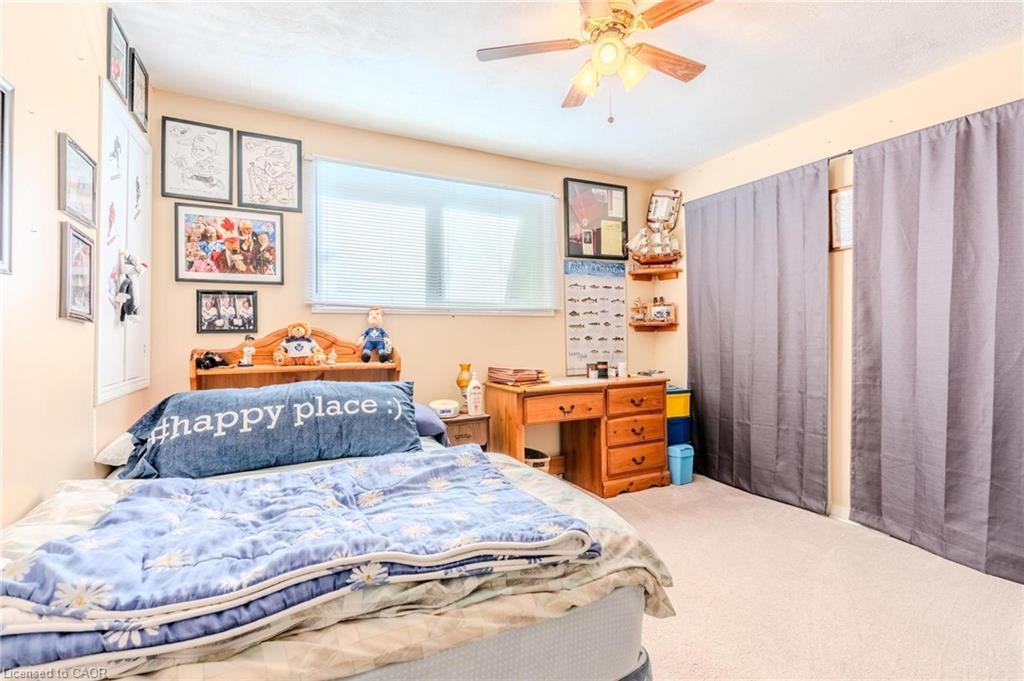 430-57 12Th Conc Road E, Flamborough, ON - Indoor Photo Showing Bedroom
