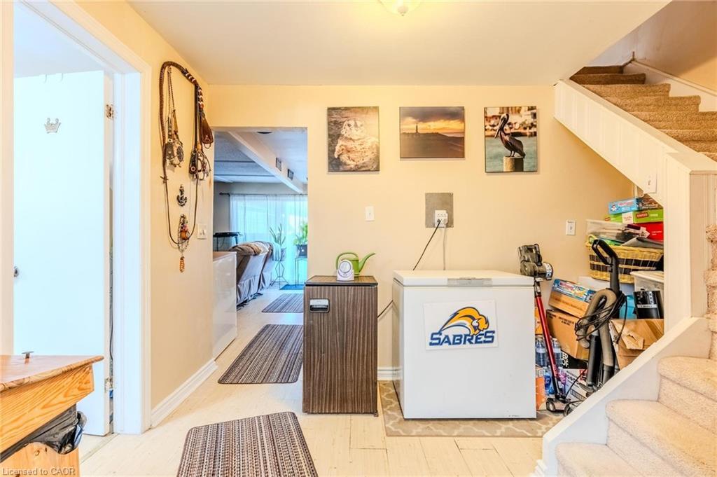 430-57 12Th Conc Road E, Flamborough, ON - Indoor Photo Showing Other Room