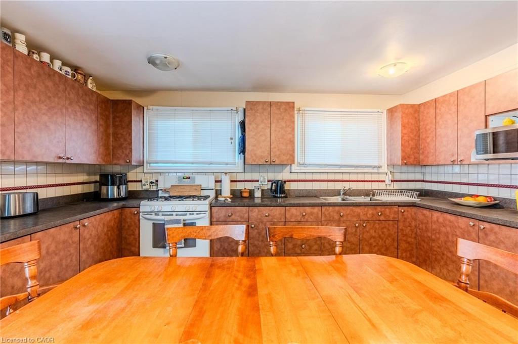 430-57 12Th Conc Road E, Flamborough, ON - Indoor Photo Showing Kitchen With Double Sink