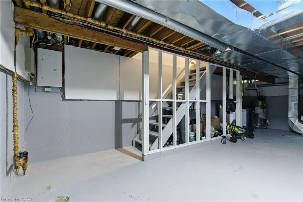 387 Franklin Road, Hamilton, ON - Indoor Photo Showing Basement
