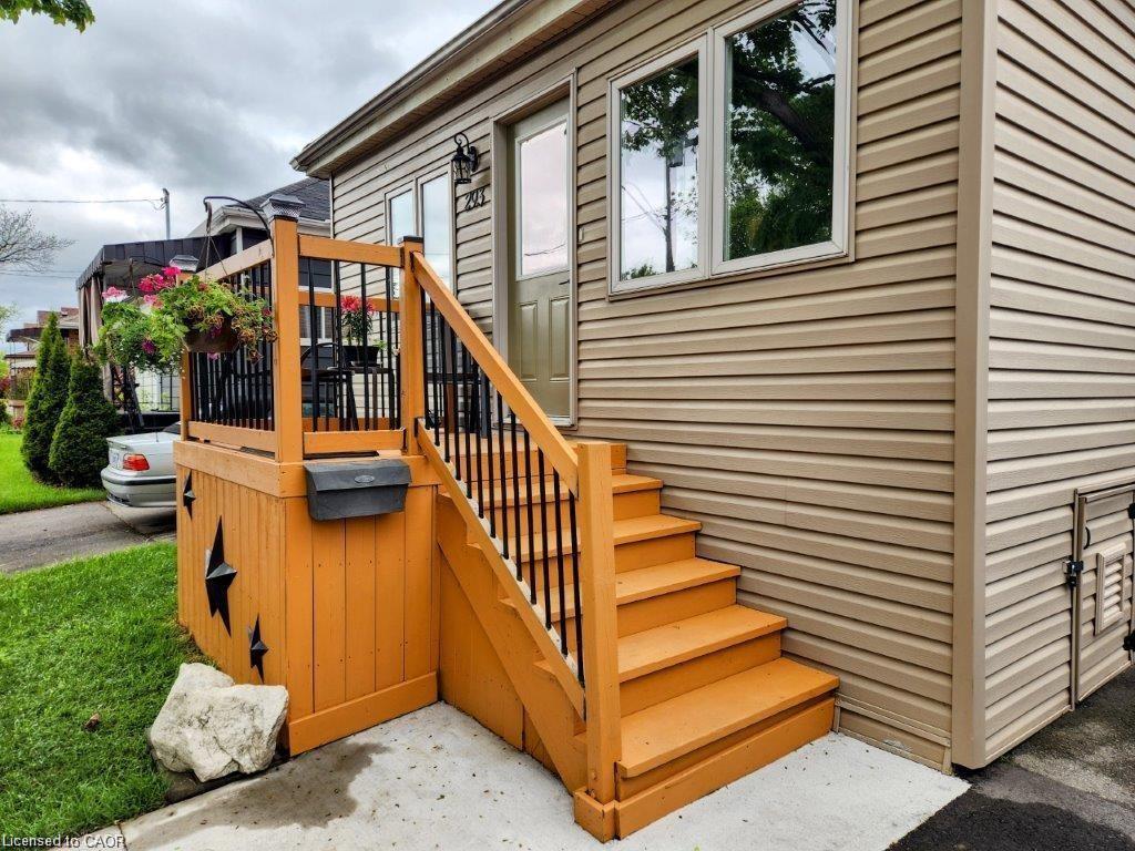 293 Fairfield Avenue, Hamilton, ON - Outdoor With Exterior