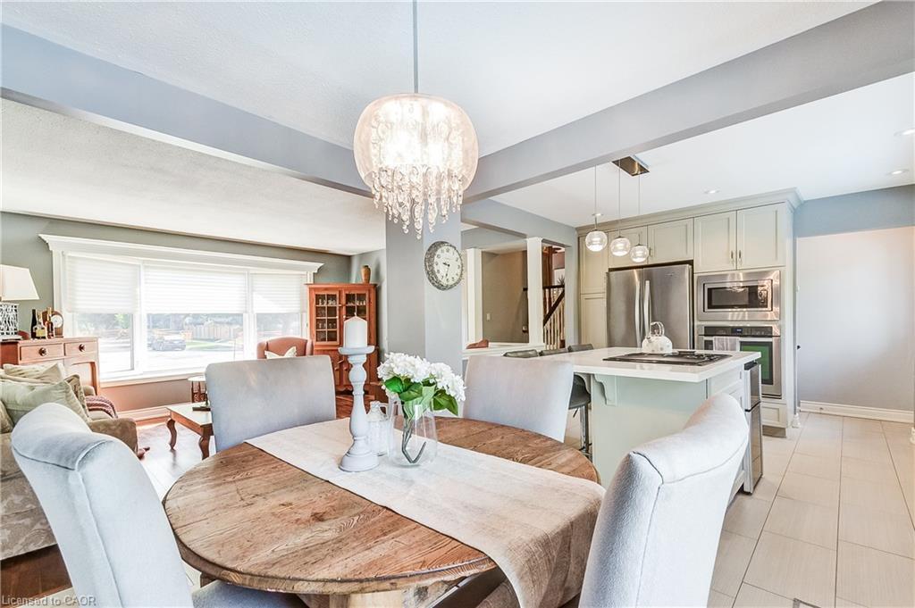 5203 Broughton Crescent, Burlington, ON - Indoor Photo Showing Dining Room
