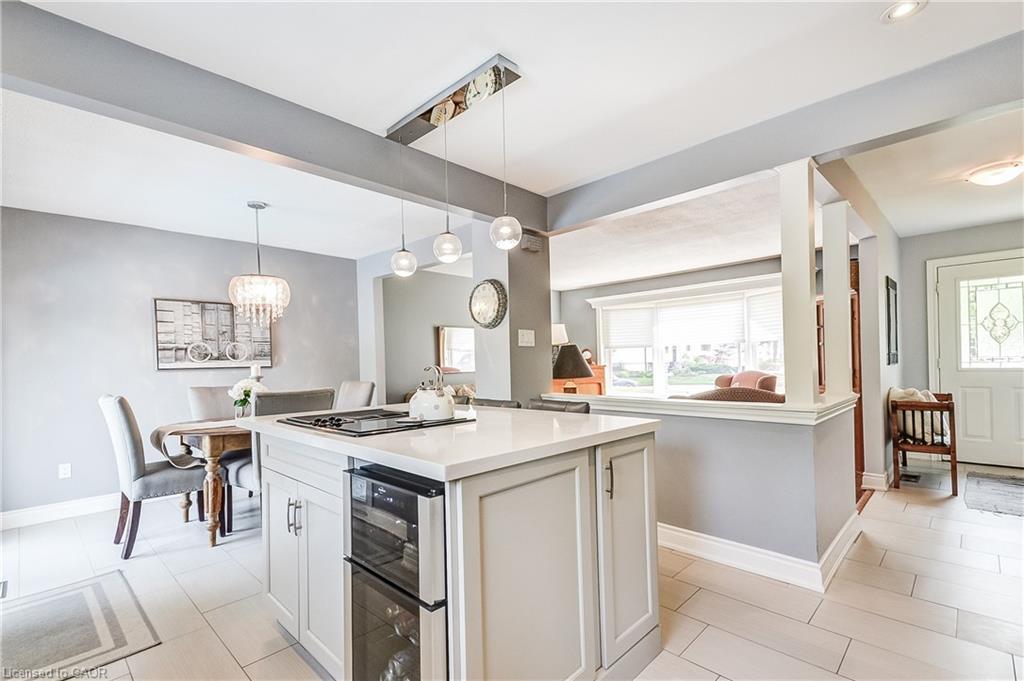 5203 Broughton Crescent, Burlington, ON - Indoor