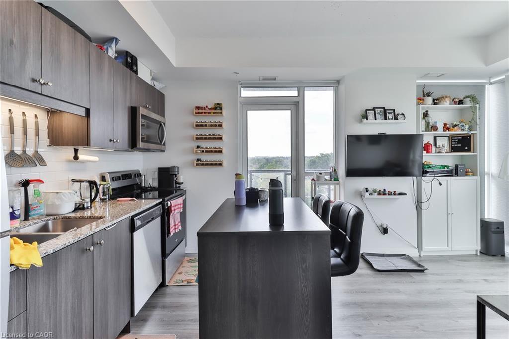 708-108 Garment Street, Kitchener, ON - Indoor Photo Showing Kitchen
