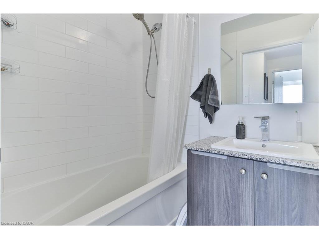 708-108 Garment Street, Kitchener, ON - Indoor Photo Showing Bathroom