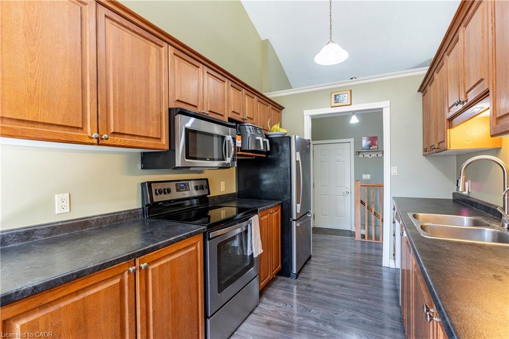 1093 Walker Street, Howick, ON - Indoor Photo Showing Kitchen With Double Sink