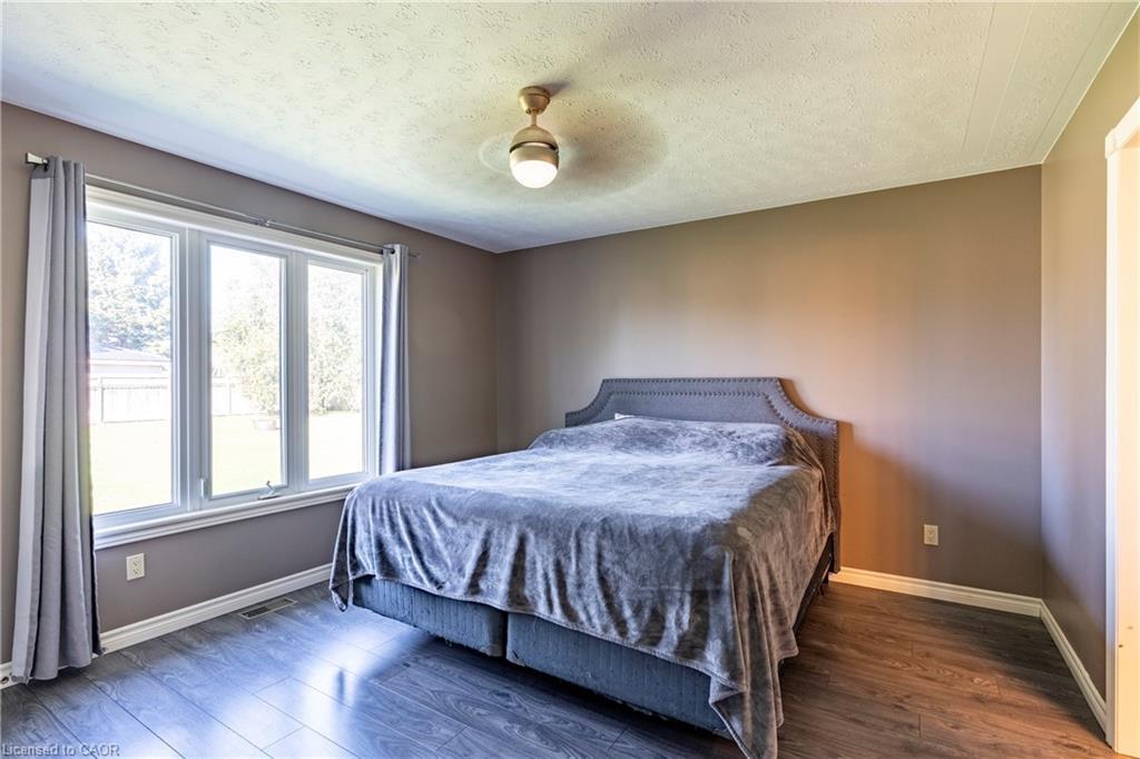 1093 Walker Street, Howick, ON - Indoor Photo Showing Bedroom