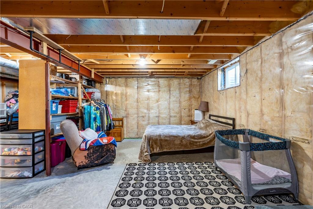 1093 Walker Street, Howick, ON - Indoor Photo Showing Basement