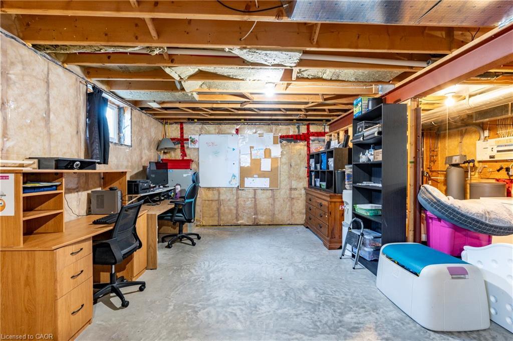 1093 Walker Street, Howick, ON - Indoor Photo Showing Basement