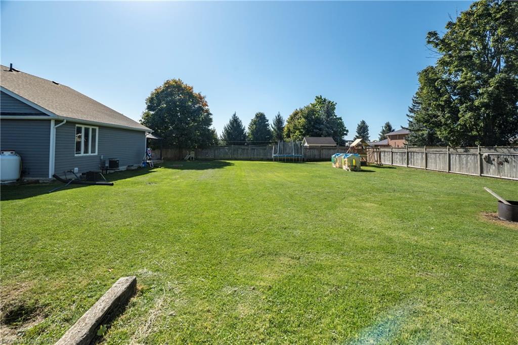 1093 Walker Street, Howick, ON - Outdoor