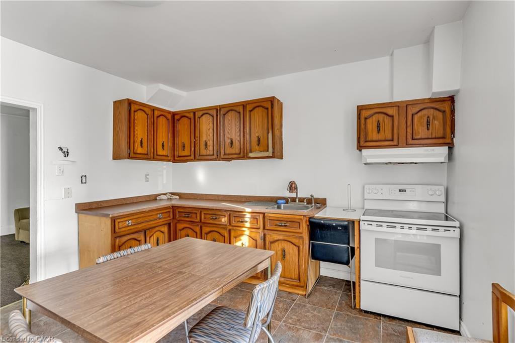 1304 -1306 King Street E, Cambridge, ON - Indoor Photo Showing Kitchen