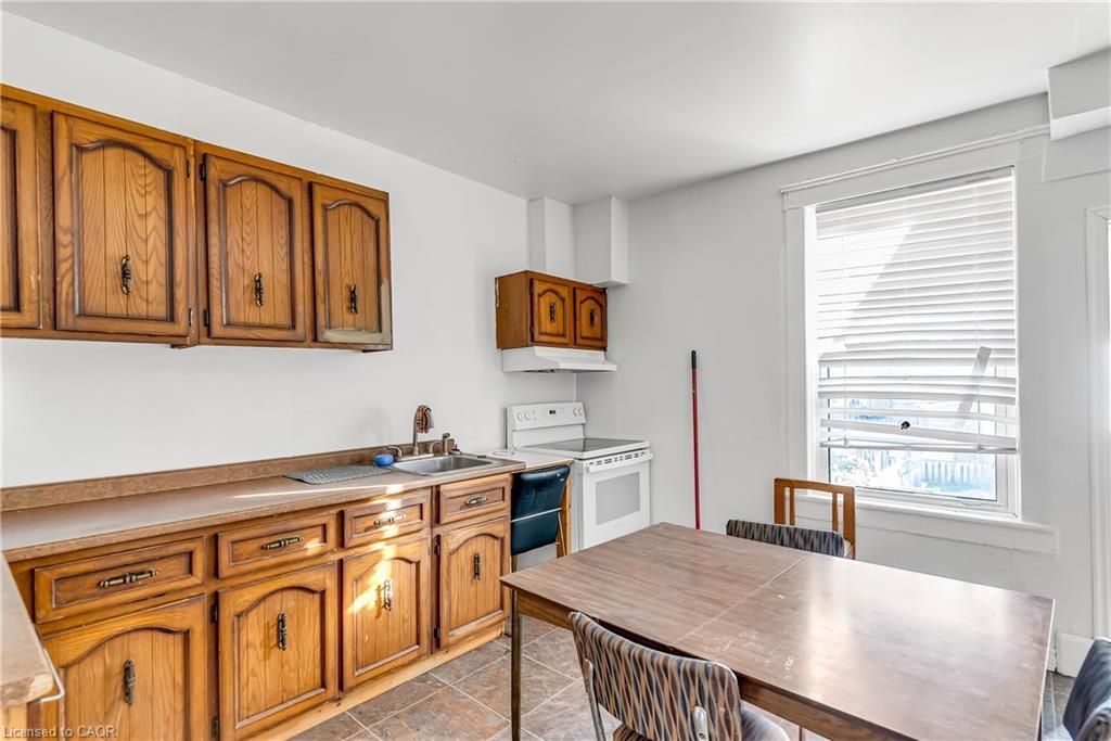 1304 -1306 King Street E, Cambridge, ON - Indoor