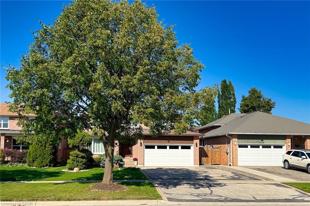 223 River Oaks Boulevard W, Oakville, ON - Outdoor