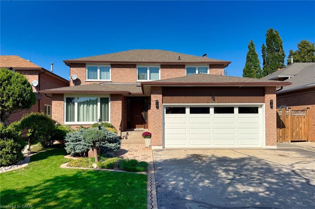 223 River Oaks Boulevard W, Oakville, ON - Outdoor