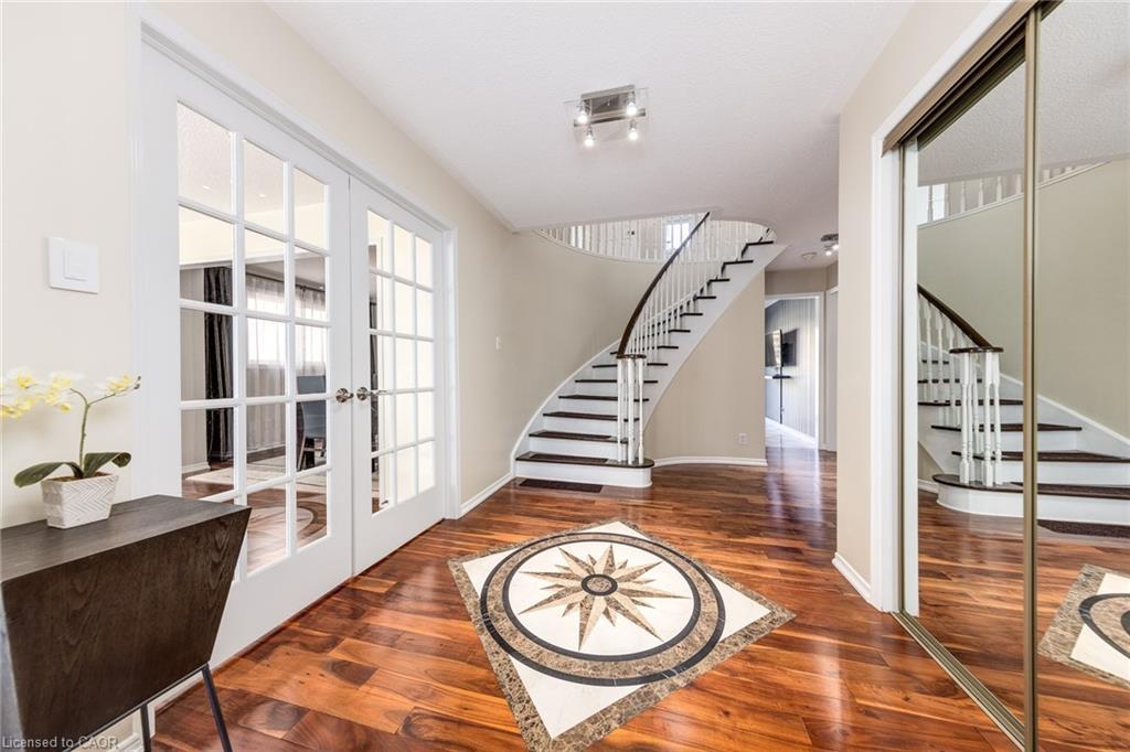 223 River Oaks Boulevard W, Oakville, ON - Indoor Photo Showing Other Room