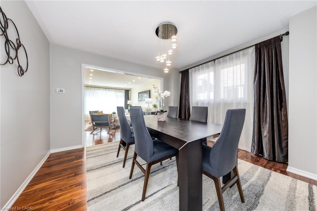 223 River Oaks Boulevard W, Oakville, ON - Indoor Photo Showing Dining Room
