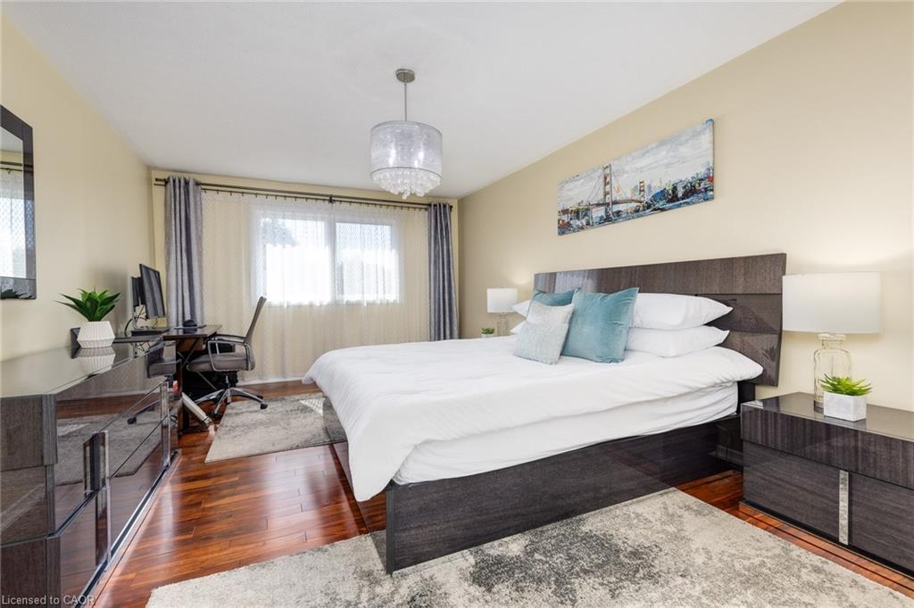 223 River Oaks Boulevard W, Oakville, ON - Indoor Photo Showing Bedroom