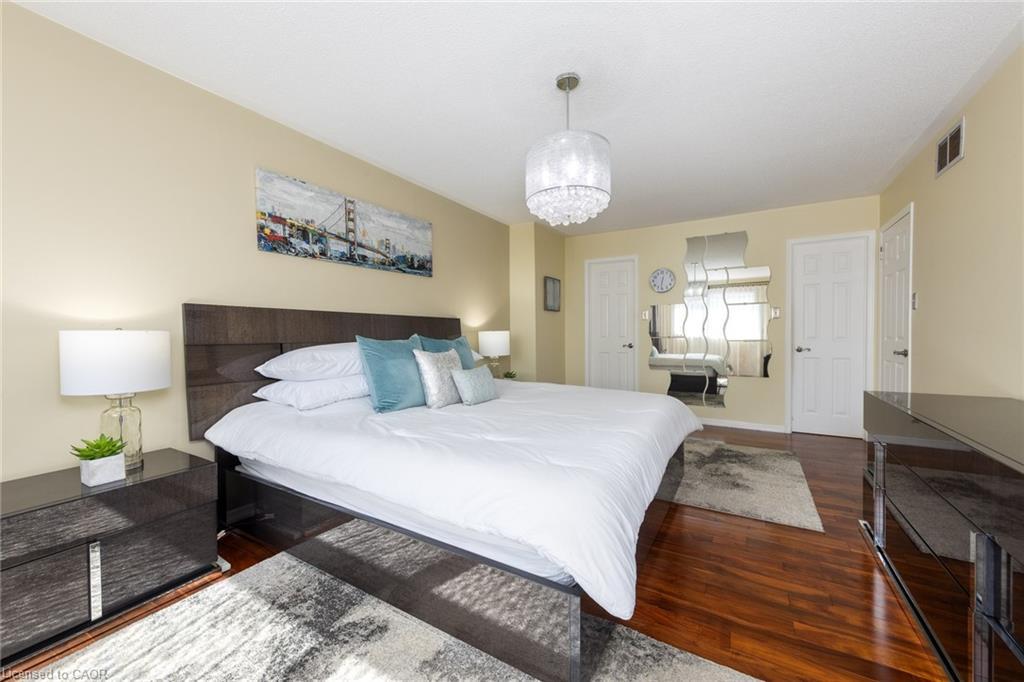 223 River Oaks Boulevard W, Oakville, ON - Indoor Photo Showing Bedroom