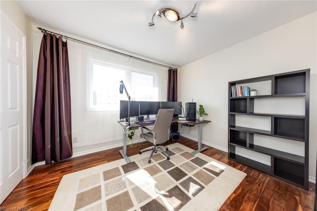 223 River Oaks Boulevard W, Oakville, ON - Indoor