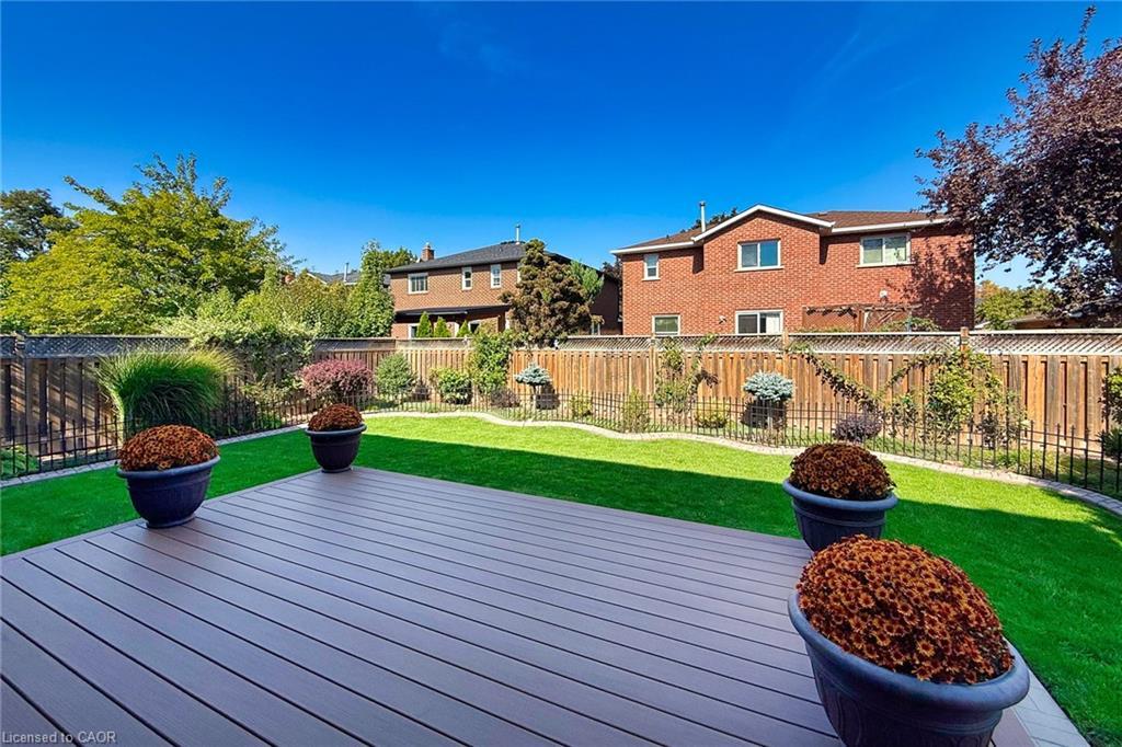 223 River Oaks Boulevard W, Oakville, ON - Outdoor With Deck Patio Veranda With Backyard