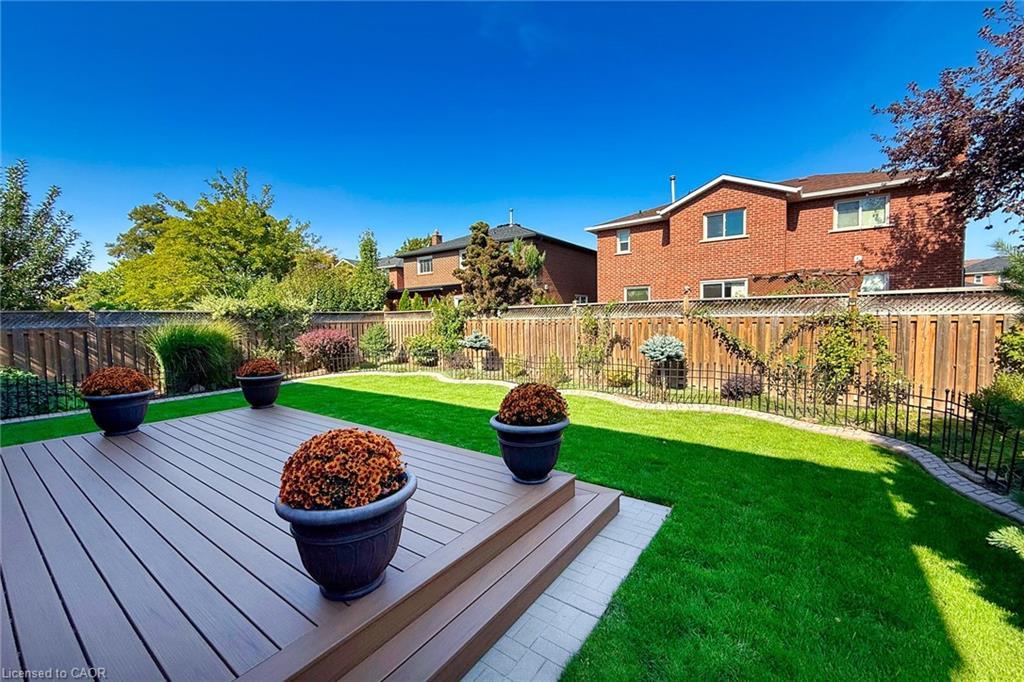 223 River Oaks Boulevard W, Oakville, ON - Outdoor With Deck Patio Veranda With Backyard