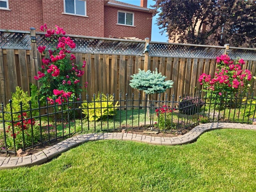 223 River Oaks Boulevard W, Oakville, ON - Outdoor