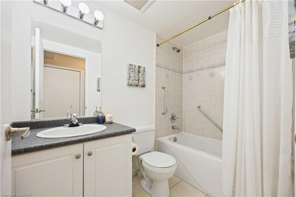505-2464 Weston Road, Toronto, ON - Indoor Photo Showing Bathroom