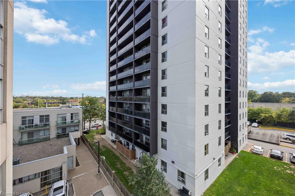 505-2464 Weston Road, Toronto, ON - Outdoor