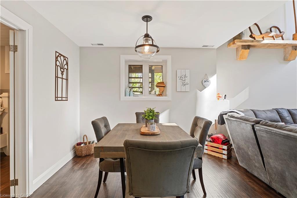 8 15Th Avenue, South Bruce Peninsula, ON - Indoor Photo Showing Dining Room
