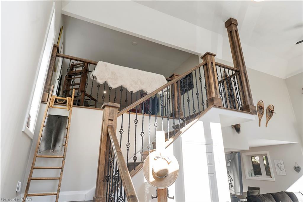 8 15Th Avenue, South Bruce Peninsula, ON - Indoor Photo Showing Other Room
